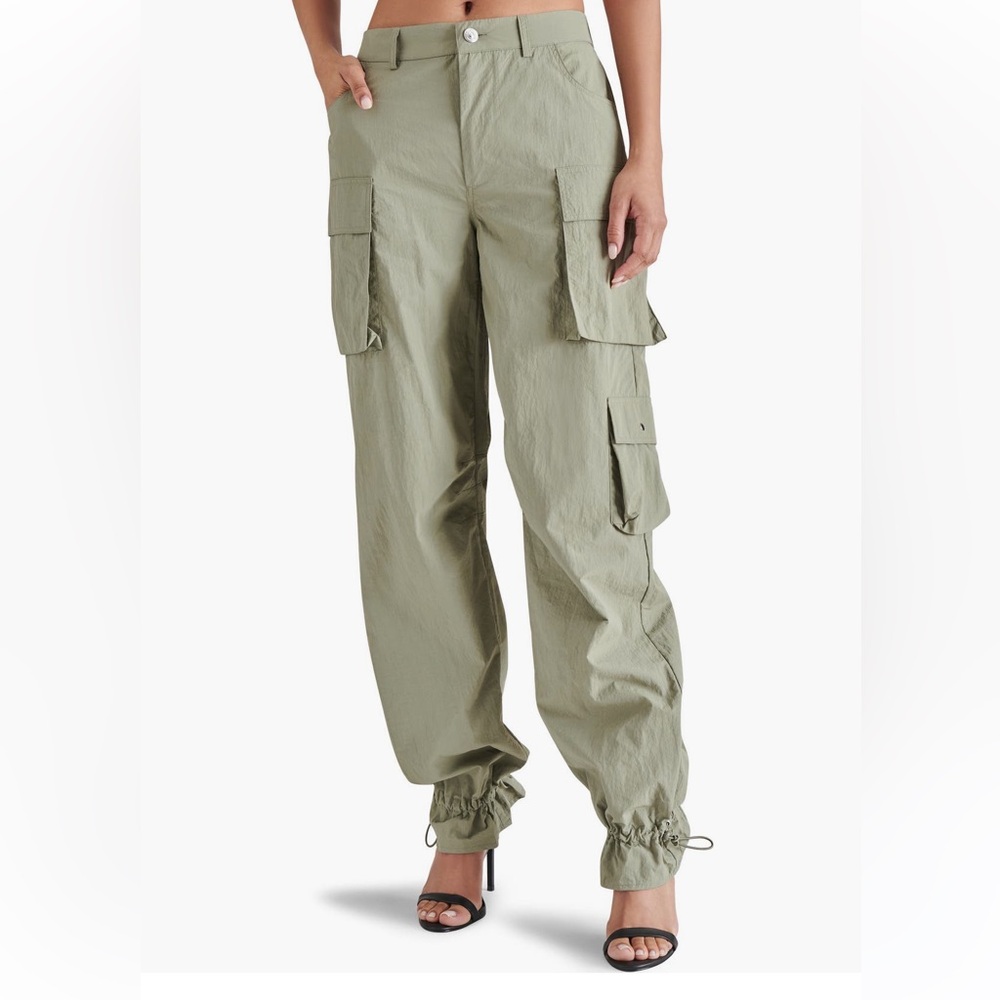 Steve Madden Cargo Pants in Warm Stone